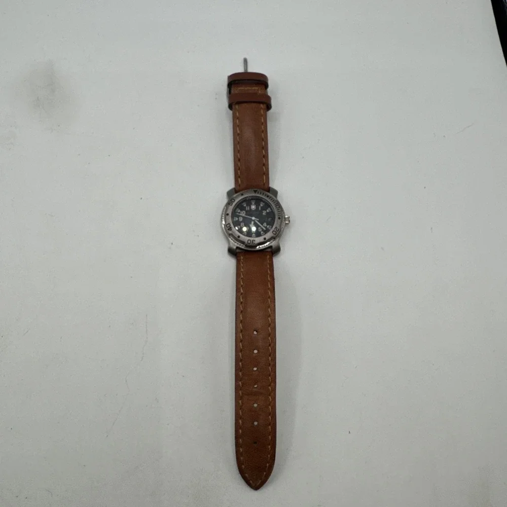 Victorinox Swiss Army Watch Black Dial Brown Leather Strap Water Resistant 166ft